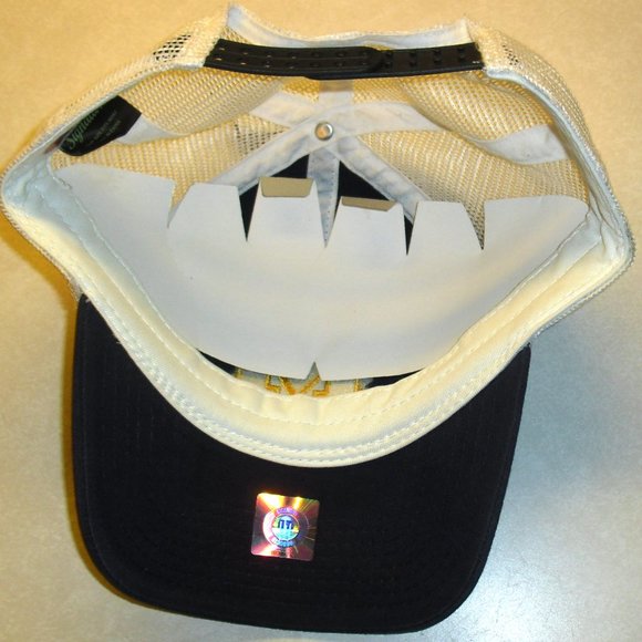 Michigan Wolverines Mesh Sides Back Trucker Snapback hat New Ncaa - Picture 2 of 4